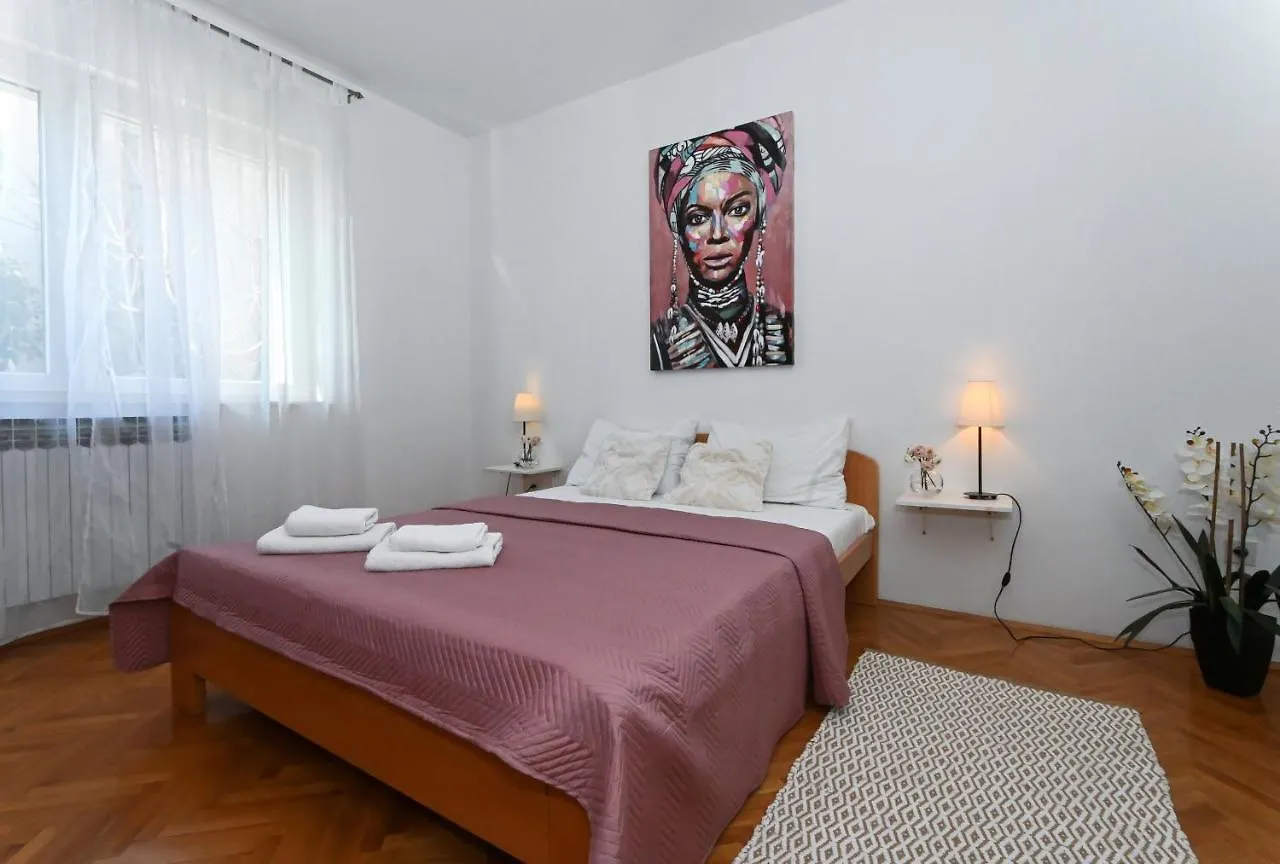 Holiday House Vukman Trogir Villa