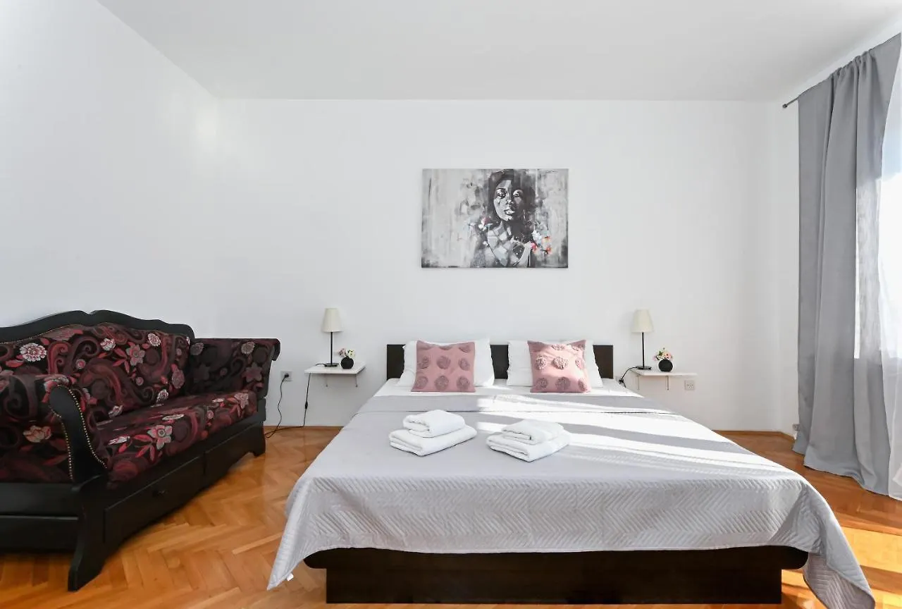 Villa Holiday House Vukman Trogir Croatia