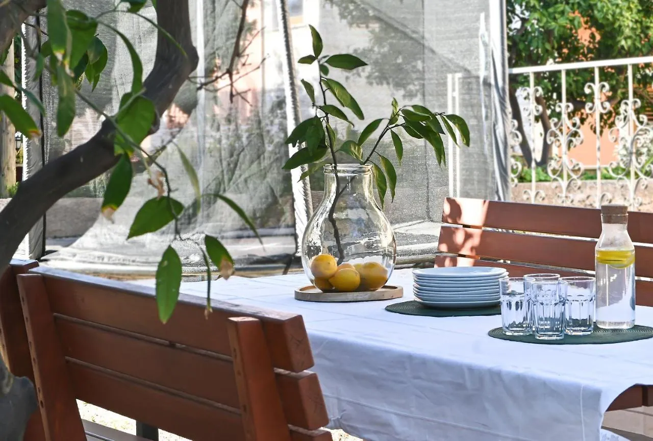 Holiday House Vukman Trogir Croatia