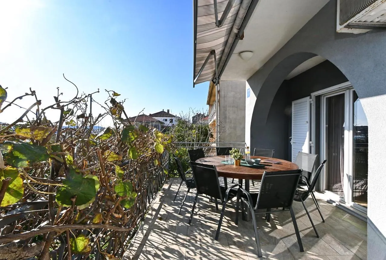 Holiday House Vukman Trogir Croatia