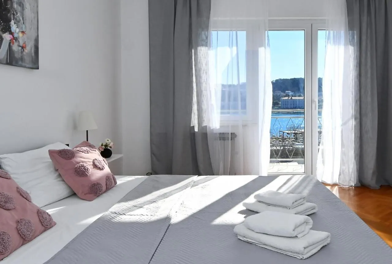 Villa Holiday House Vukman Trogir Croatia